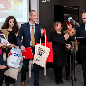 award-2025-3_280x280_crop_478b24840a