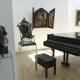 galery-1_280x280_crop_478b24840a