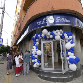 outside2_280x280_crop_478b24840a