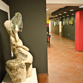 dsc-0014-copy_280x280_crop_478b24840a