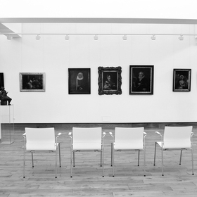 img7bw_280x280_crop_478b24840a