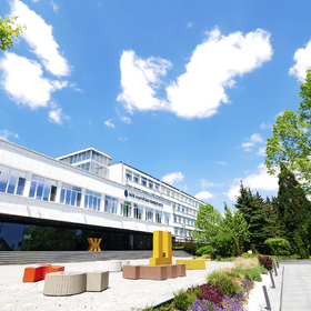 1799656-copy_280x280_crop_478b24840a