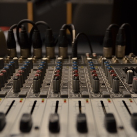 dsc-0137_280x280_crop_478b24840a