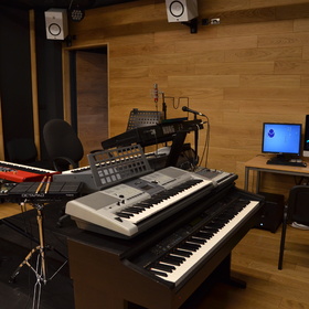 dsc-0139_280x280_crop_478b24840a