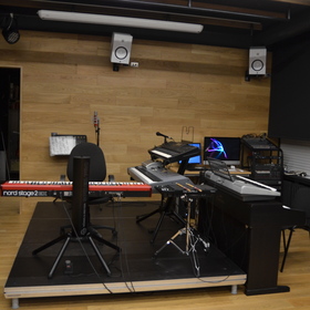 dsc-0183_280x280_crop_478b24840a