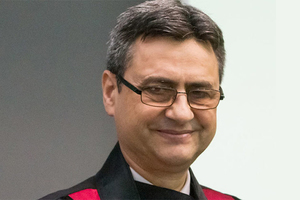 profesor-slavco_300x200_crop_478b24840a