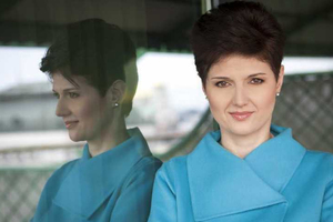 zulieta-manager-bg_300x200_crop_478b24840a