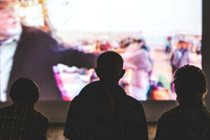 cinema-unsplash_300x200_crop_478b24840a