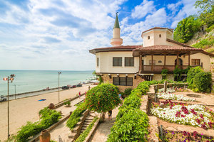 balchik-dvorec-dnews-bg_300x200_crop_478b24840a