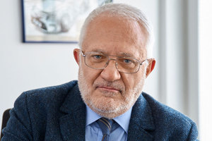 antoni-slavinski-nbu_300x200_crop_478b24840a
