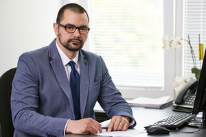 dimitar-trendafilov-nbu_300x200_crop_478b24840a