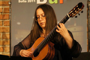 milena-vulcheva-plevenguitarfestival_300x200_crop_478b24840a