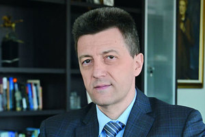 petar-andronov-v-capital_300x200_crop_478b24840a