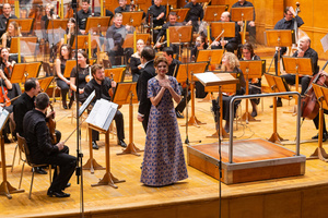 raina-mariq-radoeva-sofiiska-filharmoniq_300x200_crop_478b24840a