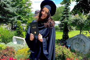 simona-zagorova-secret-bg_300x200_crop_478b24840a