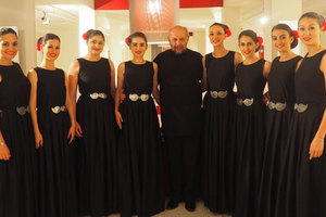 novi-bulgarski-glasove-hor-ploshtad-slaveikov_300x200_crop_478b24840a