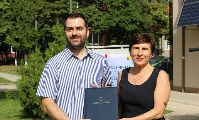 d-r-atanas_678x410_crop_478b24840a