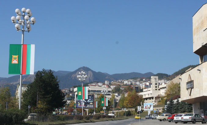 smolqn-bnr_678x410_crop_478b24840a