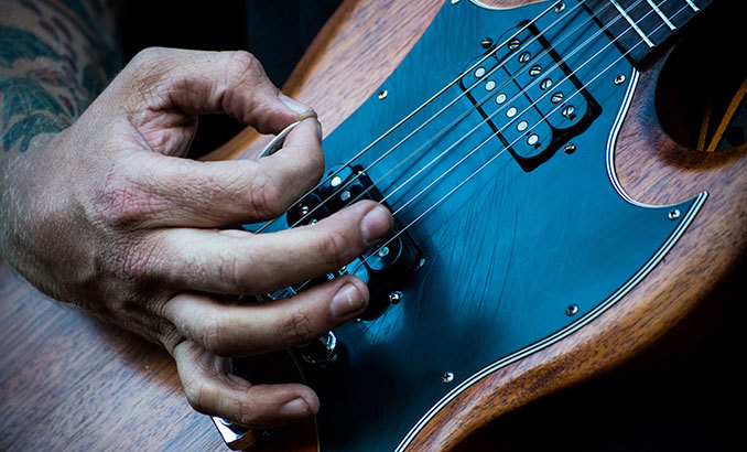 guitarist-unsplash_678x410_crop_478b24840a