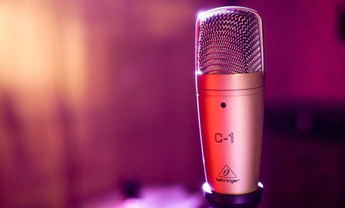 microphone-music-pixabay_678x410_crop_478b24840a