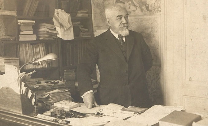stefan-bobchev-library-nbu-azcheta_678x410_crop_478b24840a
