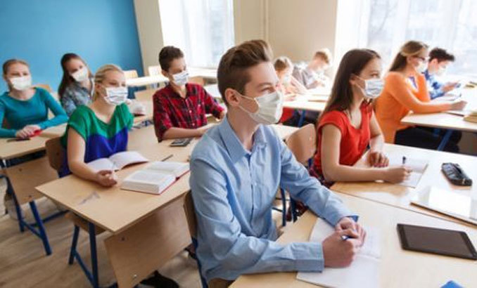 studenti-s-maski-fakti-bg_678x410_crop_478b24840a