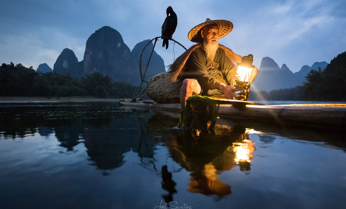 004-cormorant-fisherman-li-river-guangxi-china-photo-by-joel-santos_678x410_crop_478b24840a