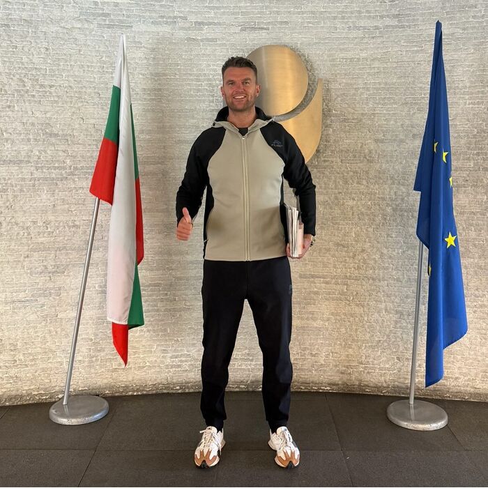 ivan-nedelchev-nbu_700x700_pad_478b24840a