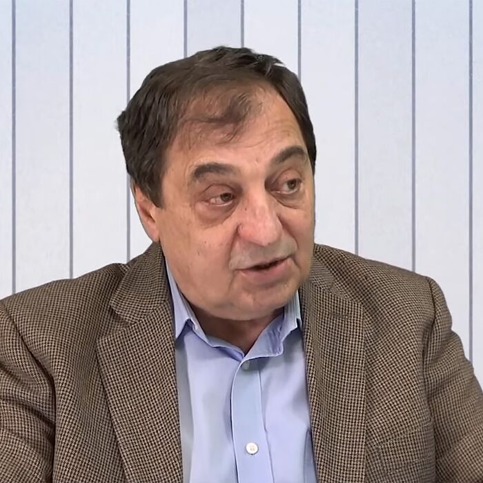 luchezar-stoyanov-v-trud_700x700_fit_478b24840a