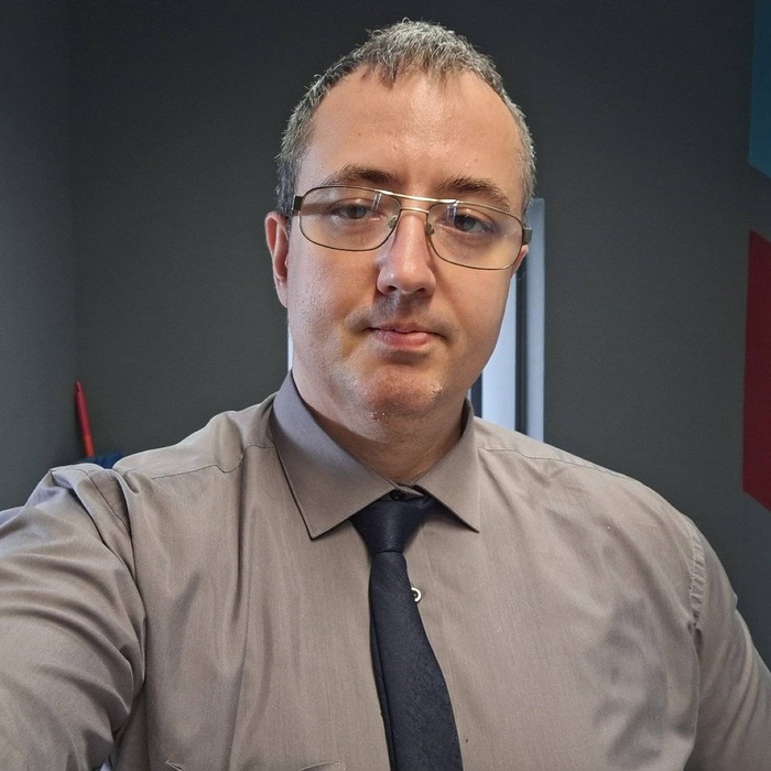 luchezar-tomov-sp-manager_700x700_fit_478b24840a