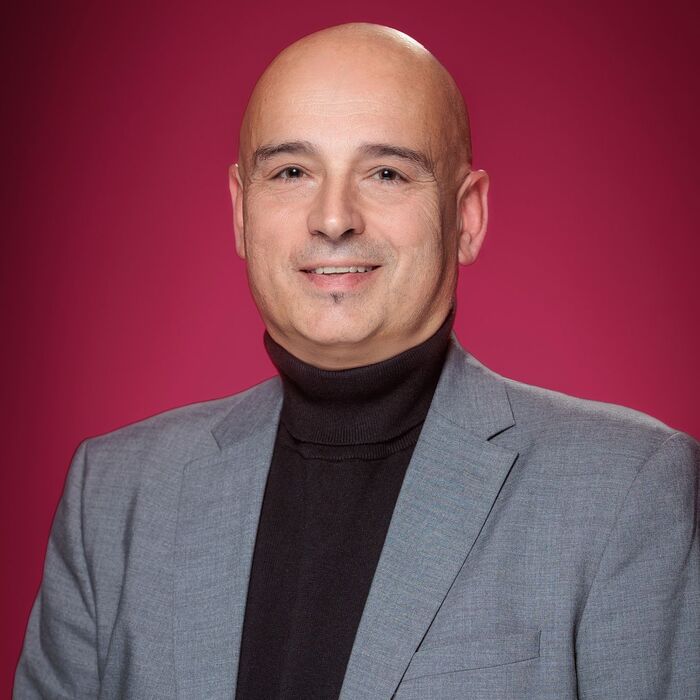 petar-todorov-fb-durjaven-kuklen-teatur-gr-burgas_700x700_pad_478b24840a