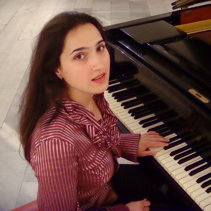 polina-antonova_700x700_fit_478b24840a