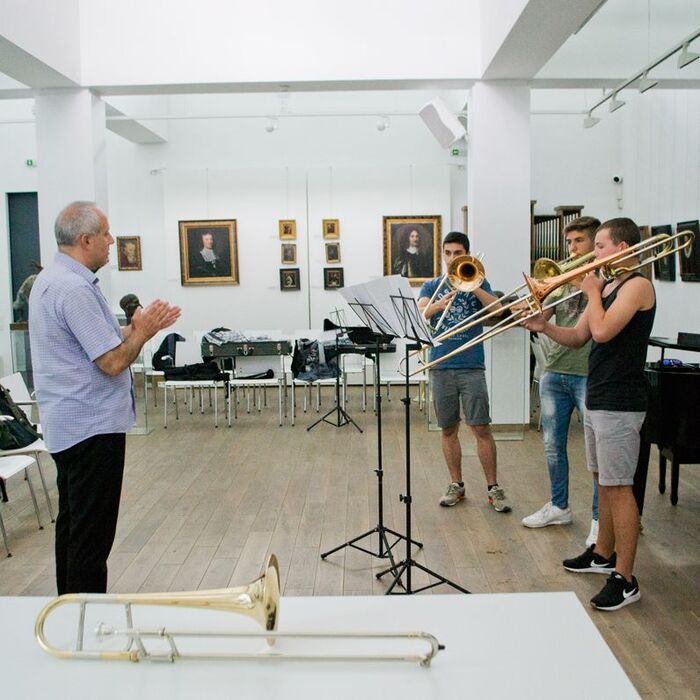 stanislav-pochekanski-nbu_700x700_pad_478b24840a