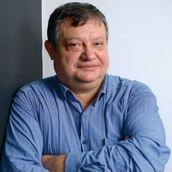 stefan-dechev-v-kapital_700x700_fit_478b24840a