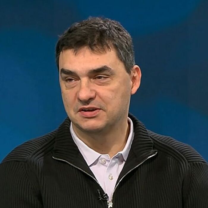 vlado-nikolov-frognews-bg_700x700_fit_478b24840a