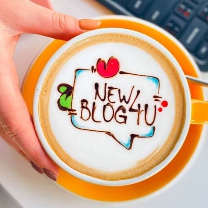 newblog4u-bg-facebook_700x700_pad_478b24840a
