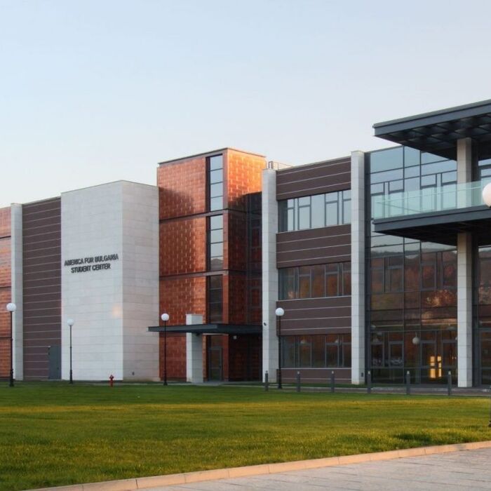 aubg-aubg_700x700_fit_478b24840a