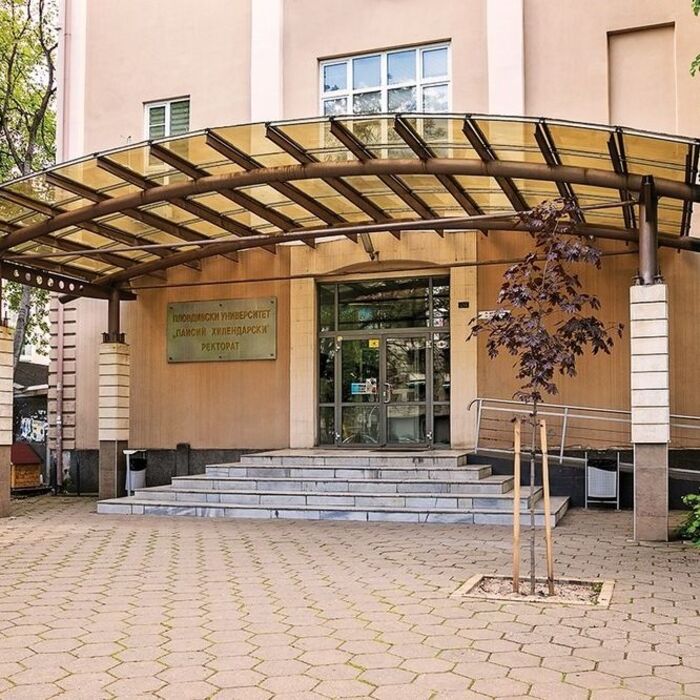 pu-bta_700x700_pad_478b24840a