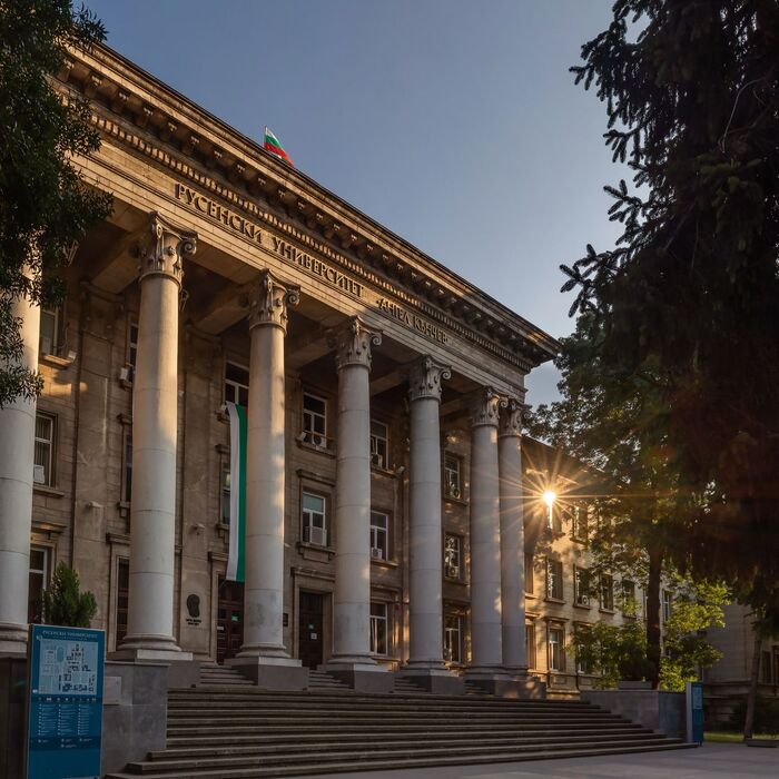 ru-ru_700x700_fit_478b24840a