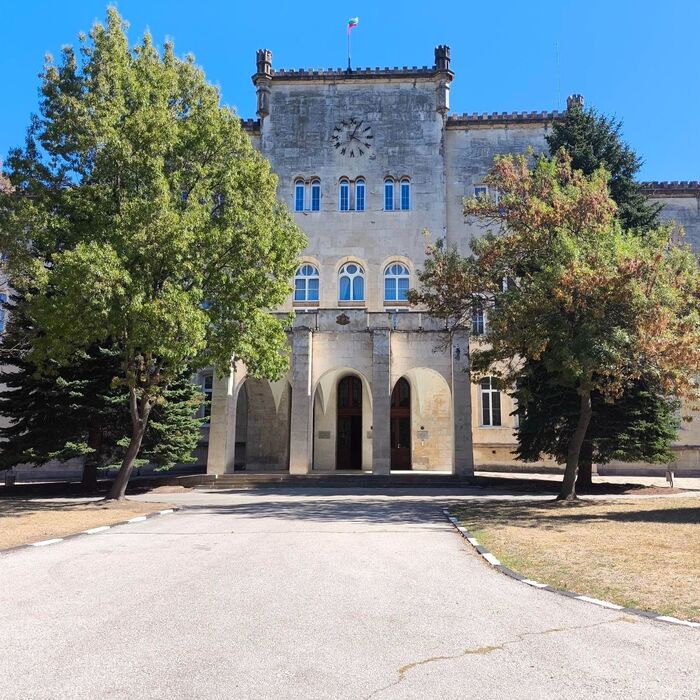 va-nbu_700x700_pad_478b24840a