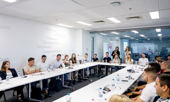 studenti-vivacom-bta_700x700_fit_478b24840a