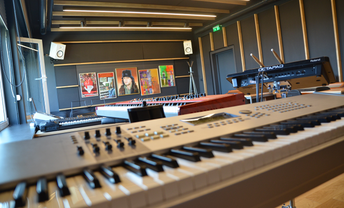 centyr-kmkz-nbu_700x700_fit_478b24840a