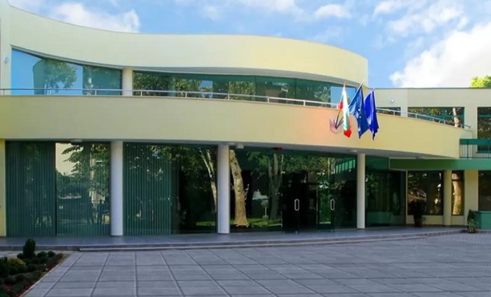 evyim-v-sega_700x700_fit_478b24840a