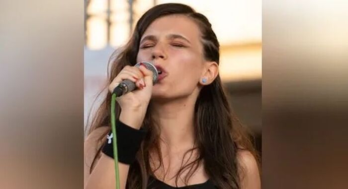 adriana-vitanova-student-v-utro_700x700_fit_478b24840a