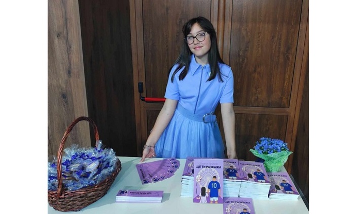 uchenichka-ot-vraca-v-azbuki_700x700_fit_478b24840a