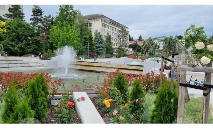 zlatnoto-oko-bta_700x700_fit_478b24840a