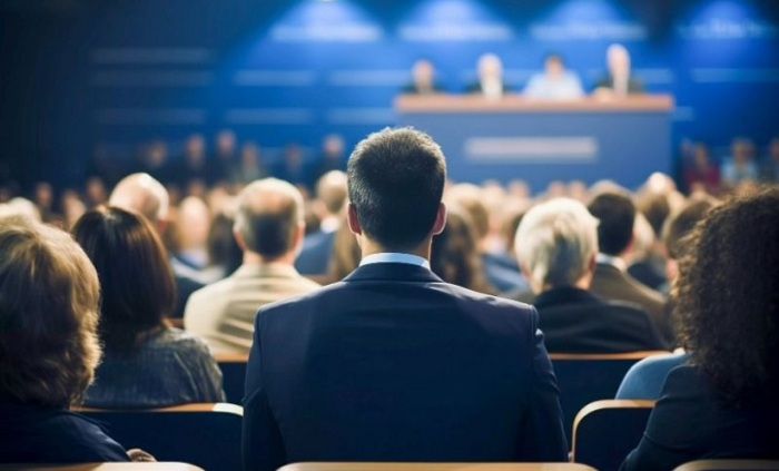 tradicii-i-inovacii-v-textila-i-oblekloto-sliven-net_700x700_fit_478b24840a