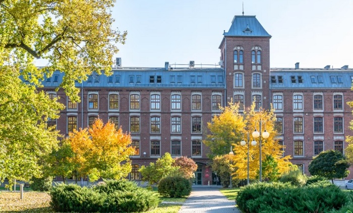 lodz-university-masterstudies-com_700x700_fit_478b24840a