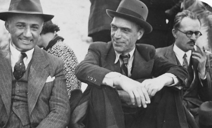 jordan-badev-i-dimitur-talev-v-literaturen-vestnik_700x700_fit_478b24840a