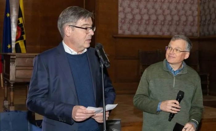 rembrand-4vlast-bg-com_700x700_fit_478b24840a